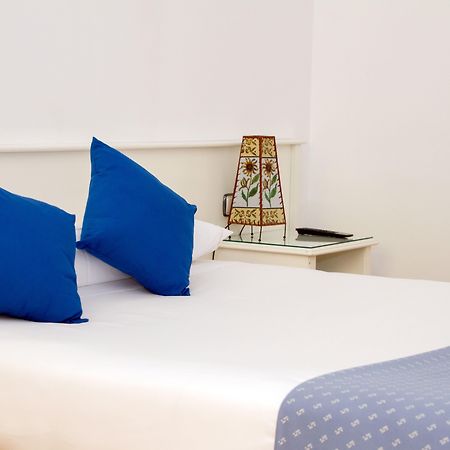 Hotel Checkin Madrid Parla Zewnętrze zdjęcie