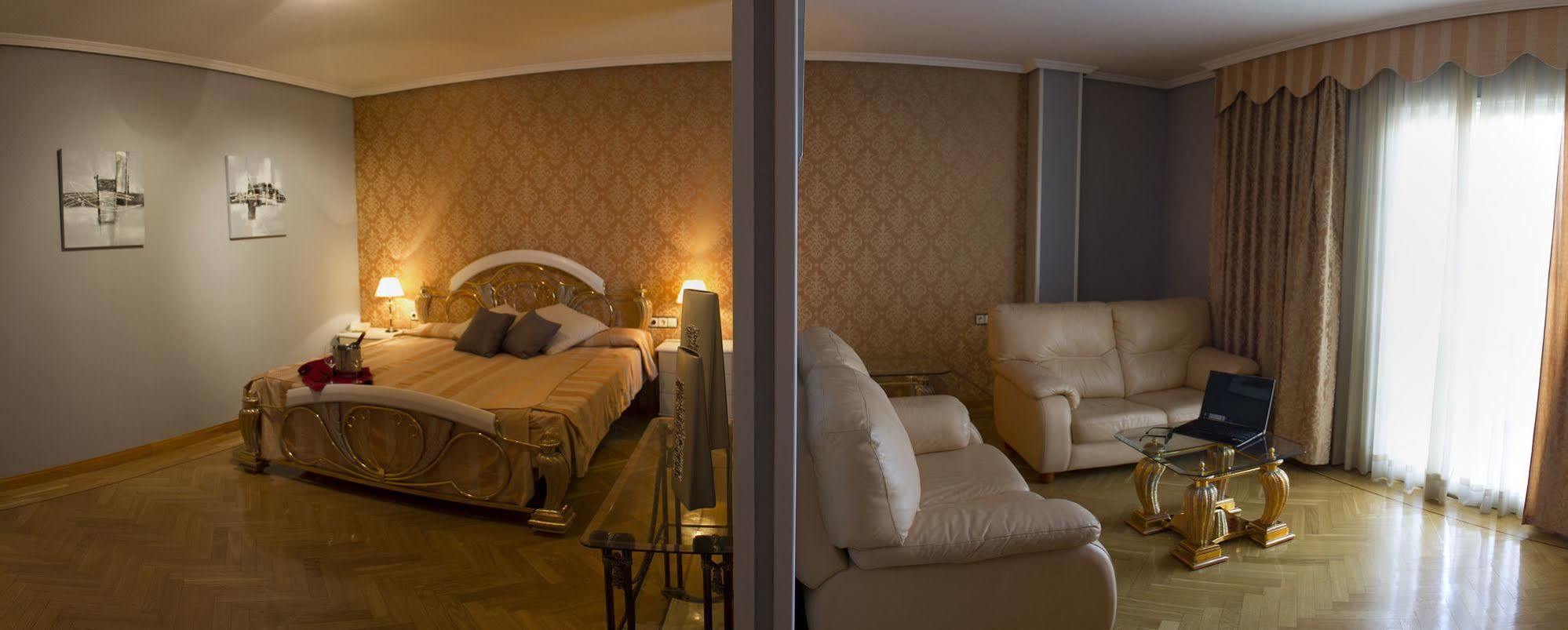 Hotel Checkin Madrid Parla Zewnętrze zdjęcie